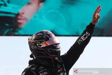 Melesat di lap terakhir, Hamilton rebut pole position GP Portugal