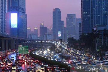 Kemacetan di Tol Dalam Kota jelang libur panjang