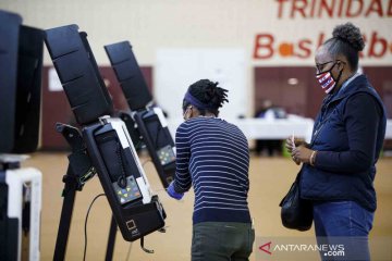 Pemungutan suara awal secara langsung digelar di Pemilu Amerika Serikat