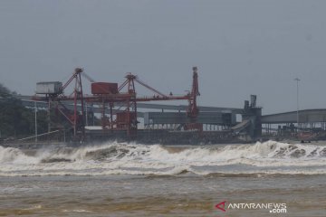 Potensi gelombang tinggi di selatan Banten