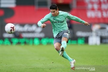 Rodriguez tidak perkuat Everton lawan Chelsea karena masalah betis