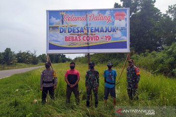 TNI-Polri sinergi lakukan pencegahan COVID-19 di perbatasan Sambas