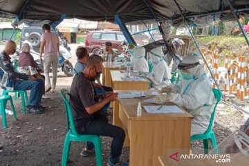 Puluhan wisatawan yang sedang berwisata di Sukabumi reaktif COVID-19