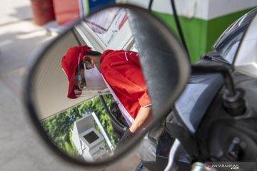 Foto Cerita : Tetap Melayani