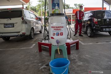 Foto Cerita : Tetap Melayani