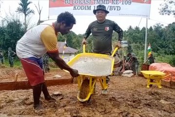 Satgas TMMD bangun jalan kampung di perbatasan Papua