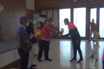 Dapat APD dari Kemenpora, atlet Maluku harus kampanyekan protokol kesehatan