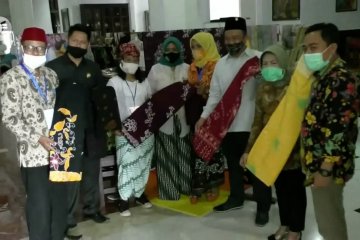 Gandeng DPRD pegiat batik rancang motif batik Malangan