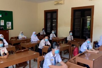 Jelang KBM tatap muka, 2 sekolah di Solo adakan simulasi