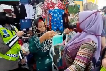 Satgas pantau disiplin protokol kesehatan di pasar tradisional