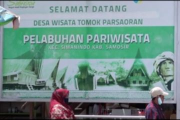 Kawasan Danau Toba di Samosir dipadati wisatawan