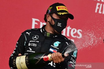 Hamilton juara di Imola, Mercedes kunci gelar konstuktor ketujuh