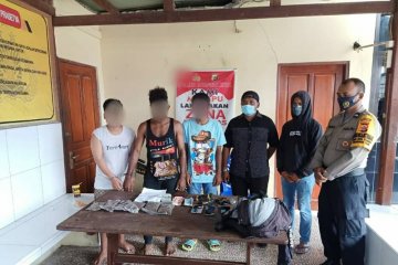 Tiga pengedar ganja ditangkap tim gabungan TNI-Polri