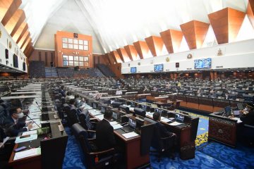 Sidang parlemen Malaysia diperpendek karena staf terkena COVID-19