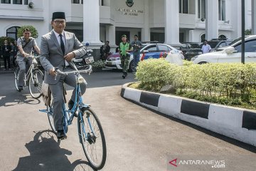 Ridwan Kamil: Jabar anggarkan beli mobil listrik untuk dinas pada 2021