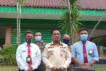 Pembuang sampah di Sungai Kalimalang Bekasi divonis denda Rp2 juta