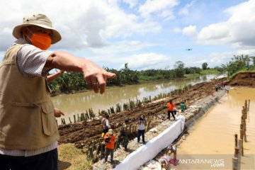 Ganjar katakan banjir Kebumen akibat tanggul sengaja dilubangi