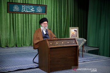 Khamenei tegaskan Iran berhenti kembangkan nuklir jika AS cabut sanksi