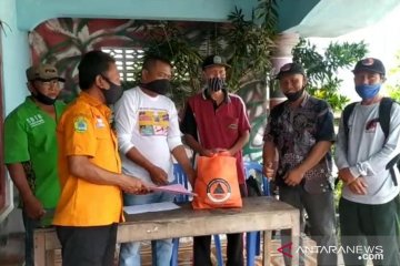 BPBD Gunung Kidul distribusikan logistik kepada korban angin kencang