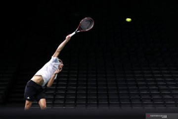 Tenis Paris Masters: Zverev melangkah ke semi final