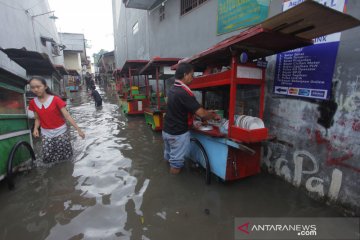 Banjir rendam permukiman di Kemang Utara