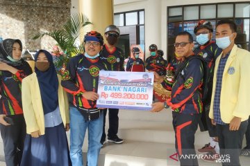 104 mahasiswa Universitas Negeri Padang raih beasiswa dari Bank Nagari