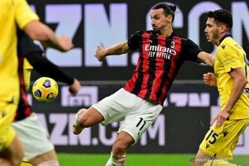 Milan bangkit dari tertinggal dua gol untuk imbang 2-2 dengan Verona