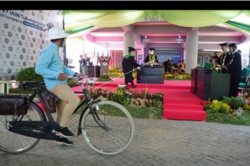 IAIN Tulungagung gelar wisuda "drive-thru" dengan protokol kesehatan