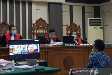 Plt Bupati Kudus mangkir dari sidang suap PDAM