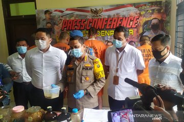 Polisi tangkap WN Australia karena sabu dan dugaan homeindustri ilegal