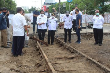 Rel trem era kolonial ditemukan di lokasi pembangunan Malang Heritage