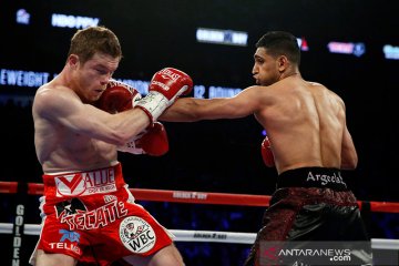 Canelo Alvarez lawan Callum Smith pada Desember