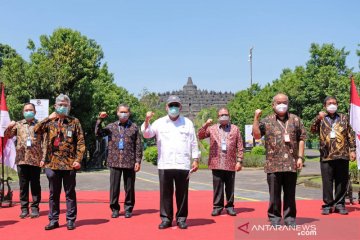 Penandatanganan proyek pembangunan tol Yogyakarta-Bawen