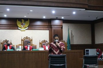 Suami benarkan Pinangki ke Amerika Serikat untuk operasi plastik