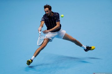 ATP Finals: Medvedev kalahkan Zverev