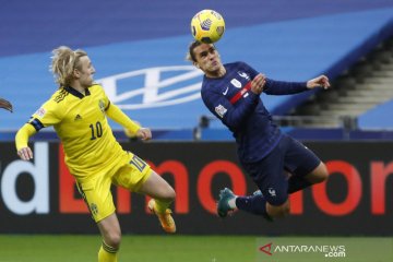 Prancis menang 4-2 atas Swedia