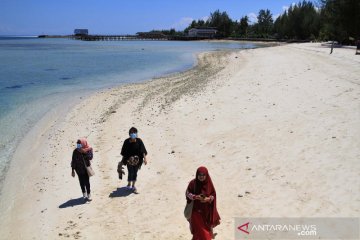 Wisata Pulau Bokori di Konawe