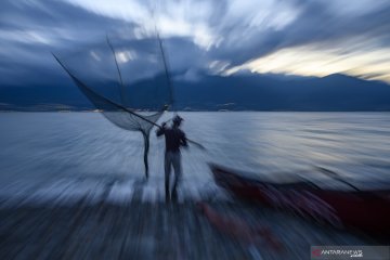 Umumnya masa paceklik ikan bagi nelayan indonesia terjadi pada bulan tertentu salah satunya adalah