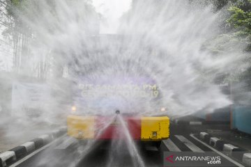 Jamaah Maulid Nabi positif COVID-19, Polda Metro Jaya disinfeksi kawasan Tebet