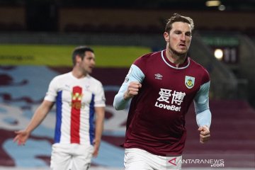 Burnley akhirnya petik kemenangan perdana setelah atasi Crystal Palace