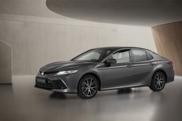 Toyota segarkan Camry Hybrid 2021 untuk pasar Eropa