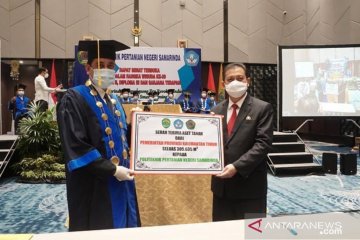Pemprov Serahkan Bantuan Hibah Lahan Bagi Politani Samarinda