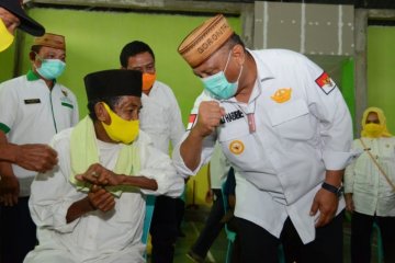 Ribuan warga Asparaga terima bantuan pangan dari Pemprov Gorontalo