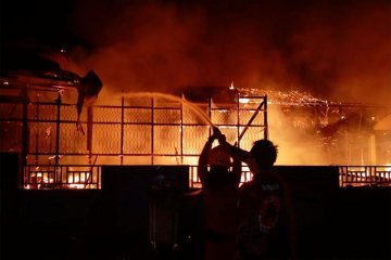 Sekolah dan rumah di Muara Teweh ludes terbakar