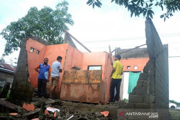 Puting beliung hancurkan satu rumah warga Bulungan