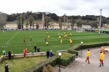 Tentara singkirkan bom PD II dari tempat latihan AS Roma