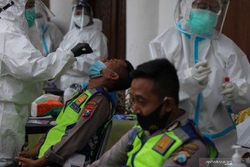 Tes usap personel pengamanan Pilkada Surabaya 2020