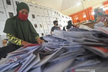 Pelipatan Surat Suara Pilgub Sumbar