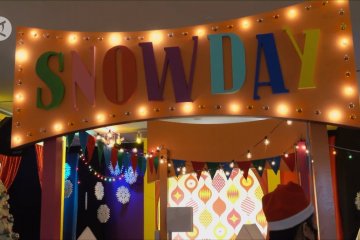 Snowday Dallas digelar di Galleria Mall Texas