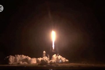 Space X Crew Dragon sukses angkut 4 astronot ke stasiun luar angkasa